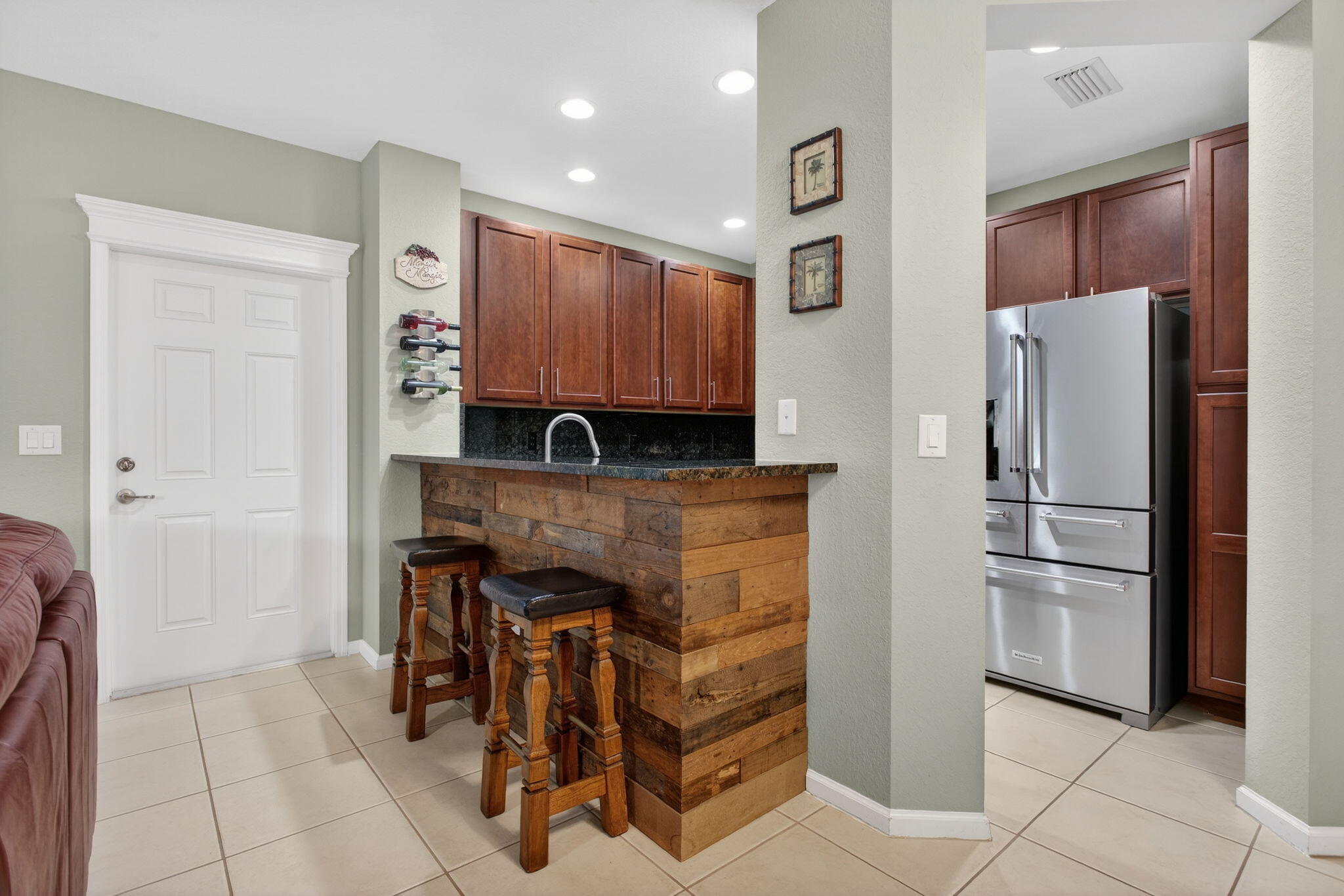 4751 Grand Cypress Circle N