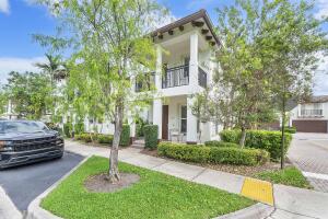 4760 Mimosa Place 1016