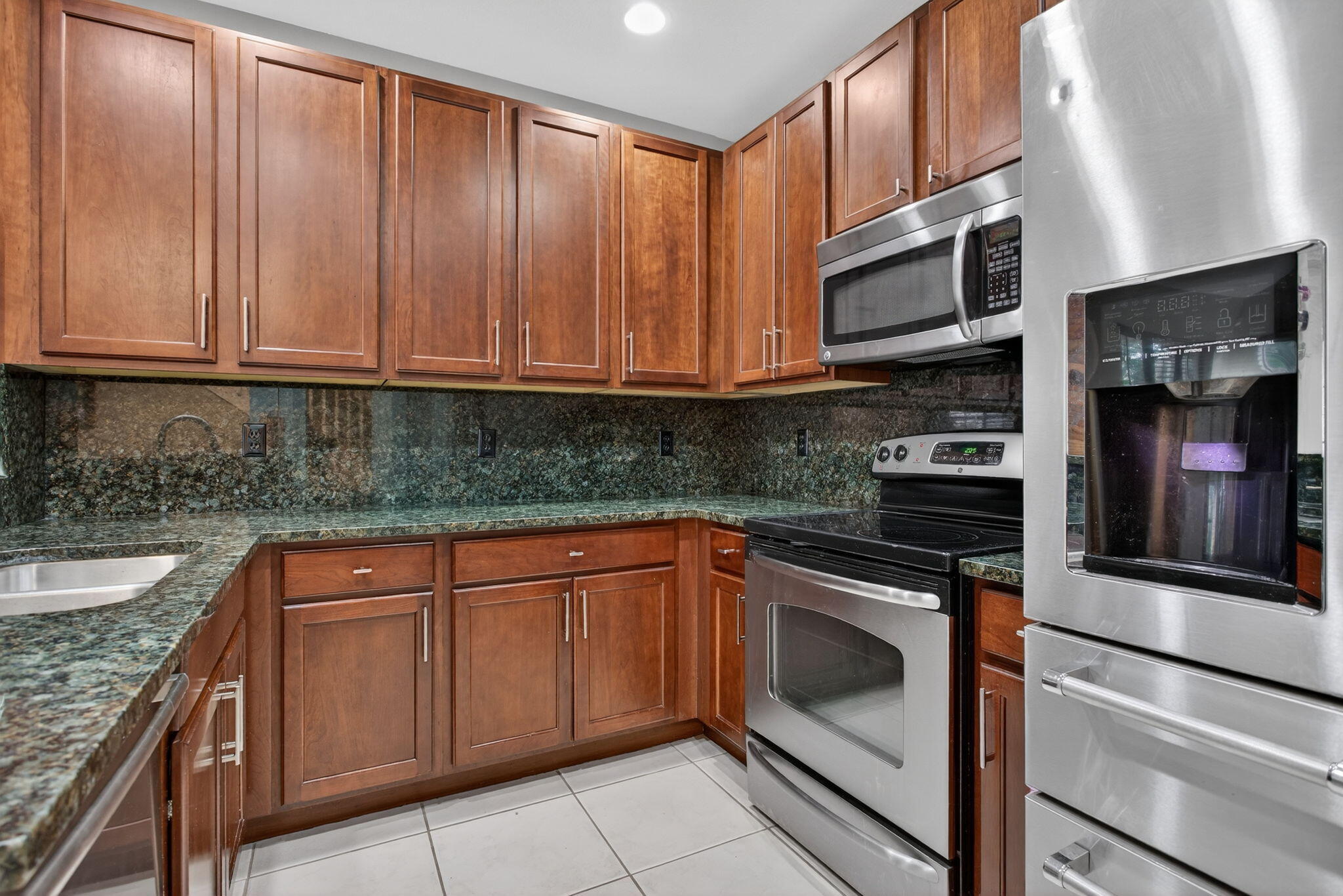 4751 Grand Cypress Circle N